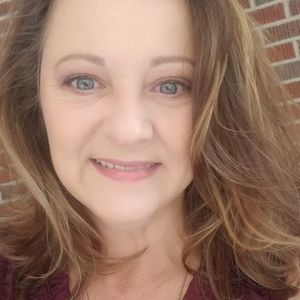 Meet your Posher, Debra